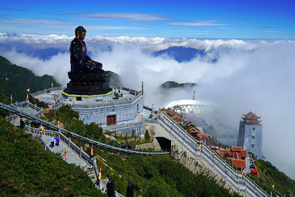 TP. HỒ CHÍ MINH - MỘC CHÂU - SƠN LA - ĐIỆN BIÊN - SAPA